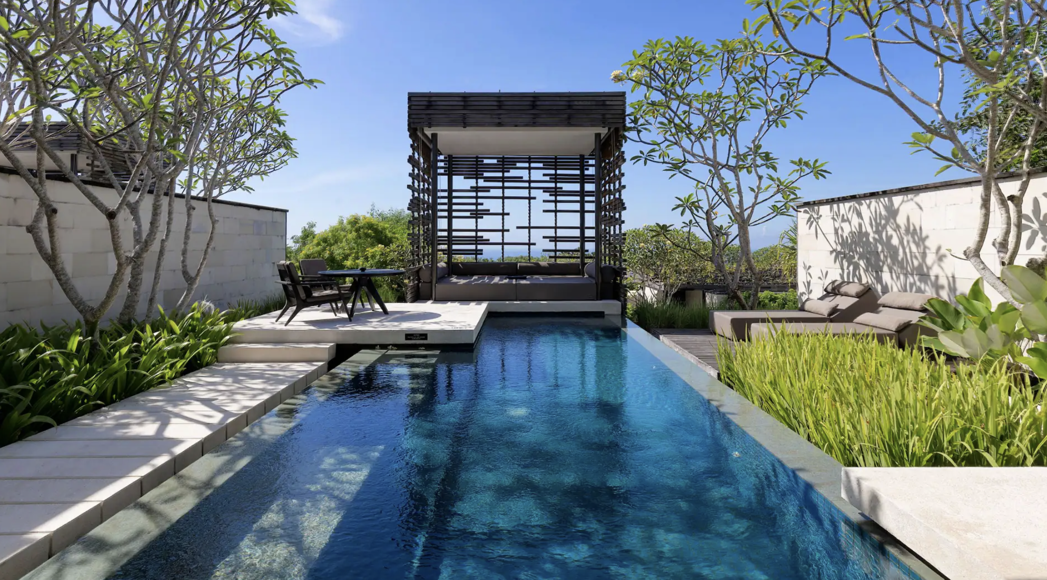 Alila Villas Uluwatu clifftop villa overlooking the ocean