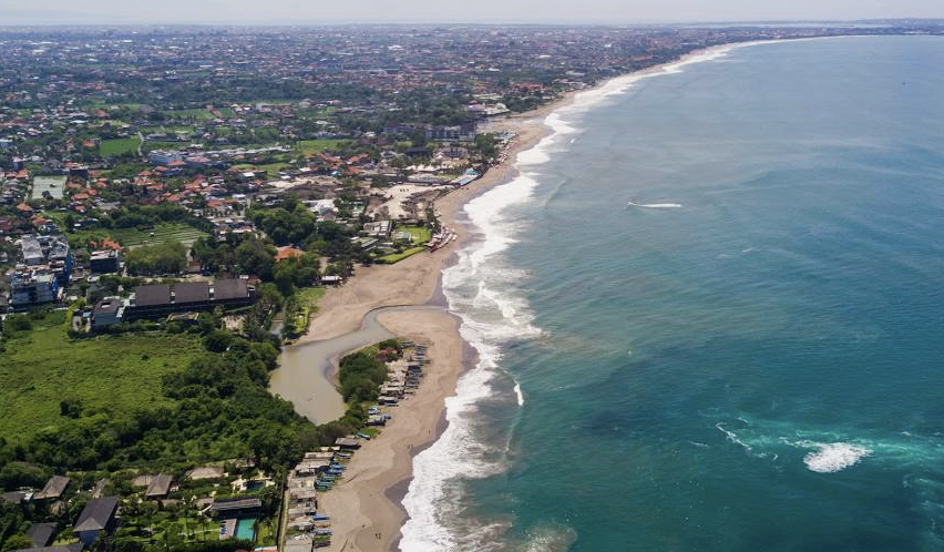 Canggu beach and cafe lifestyle Bali