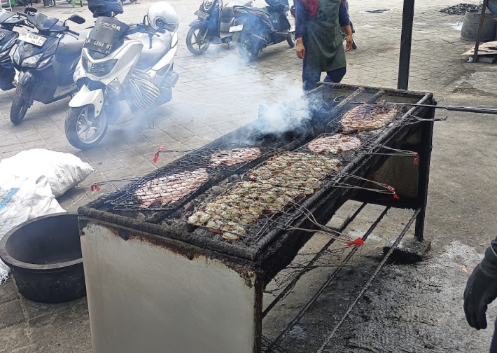 Kedonganan Fish Market fresh seafood stalls Bali