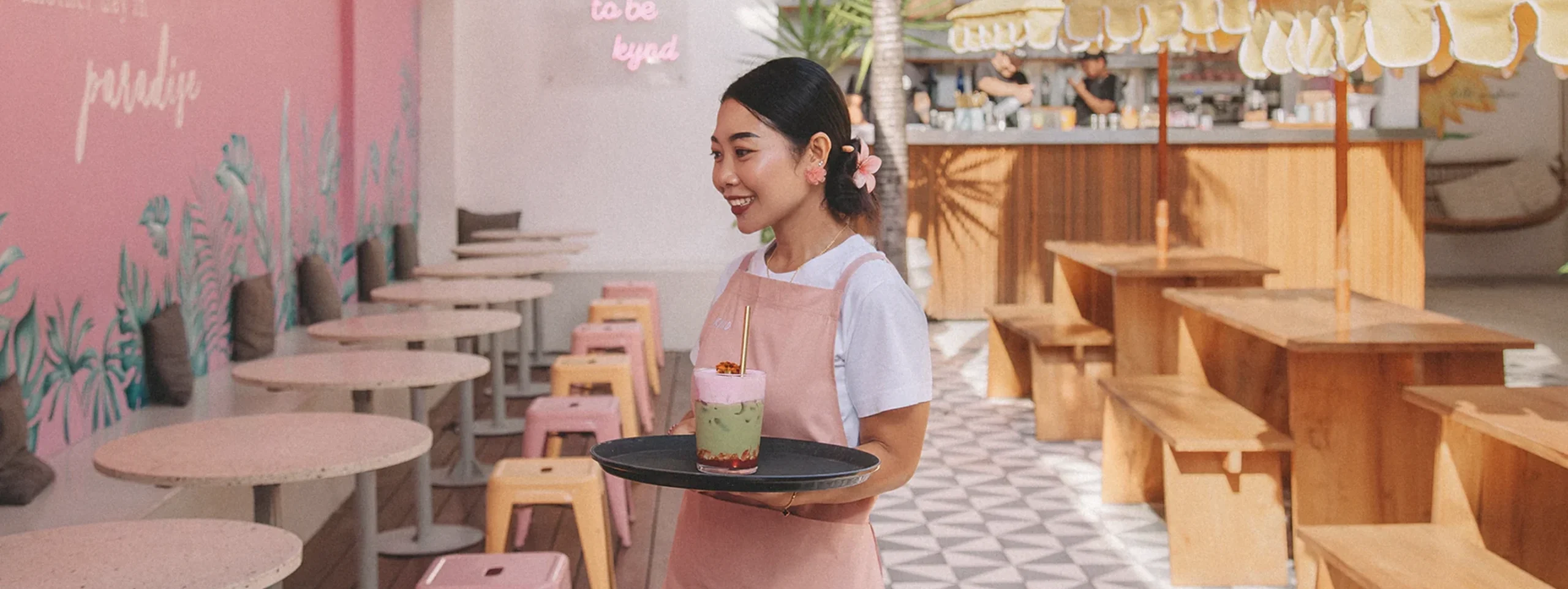 Kynd Community plant based cafe smoothie bowl Bali